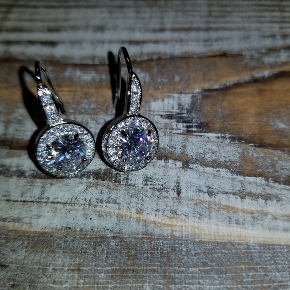 Absolutely Stunning 925 CZ earrings - Picture 4 of 6